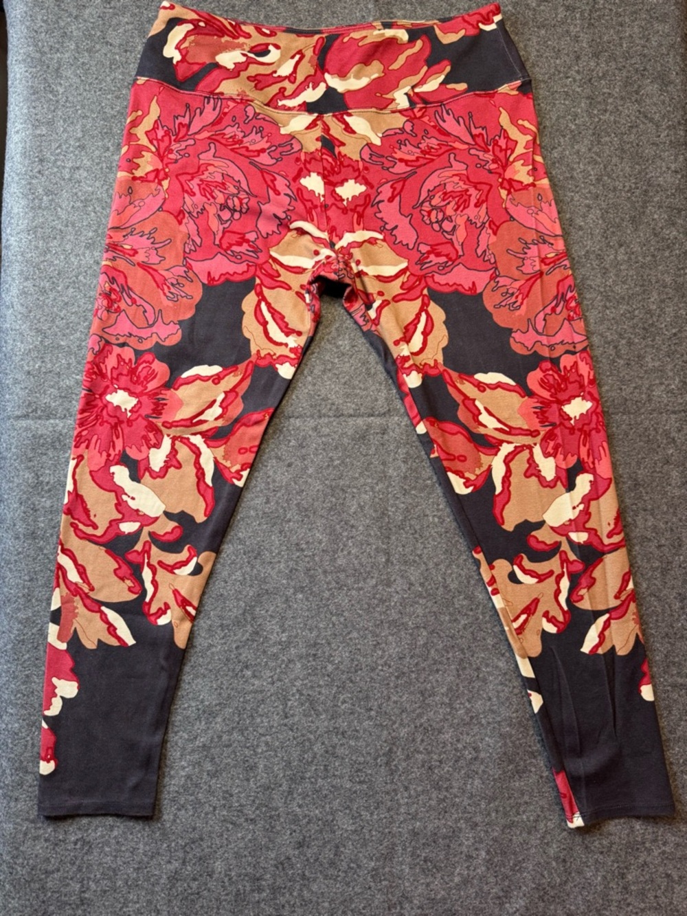 Soft Surroundings Red Floral Stretch Leggings